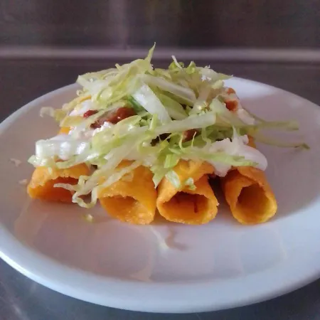 Casa T & Restaurant Di Tacchino Simone Frühstückspension 4*