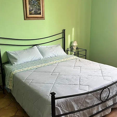 Bed & Breakfast Casa T & Restaurant Di Tacchino Simone 3*